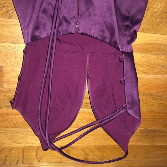 MERMAID SATIN SLEEVELESS V-NECK WEDDING/PROM PARTY DRESS - Picture 9 of 11